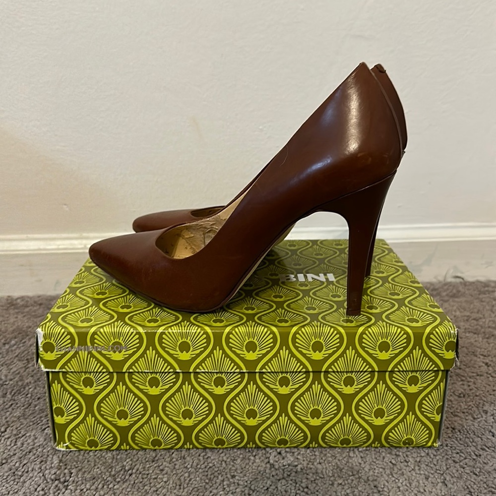 Gianni Bini • brown pumps